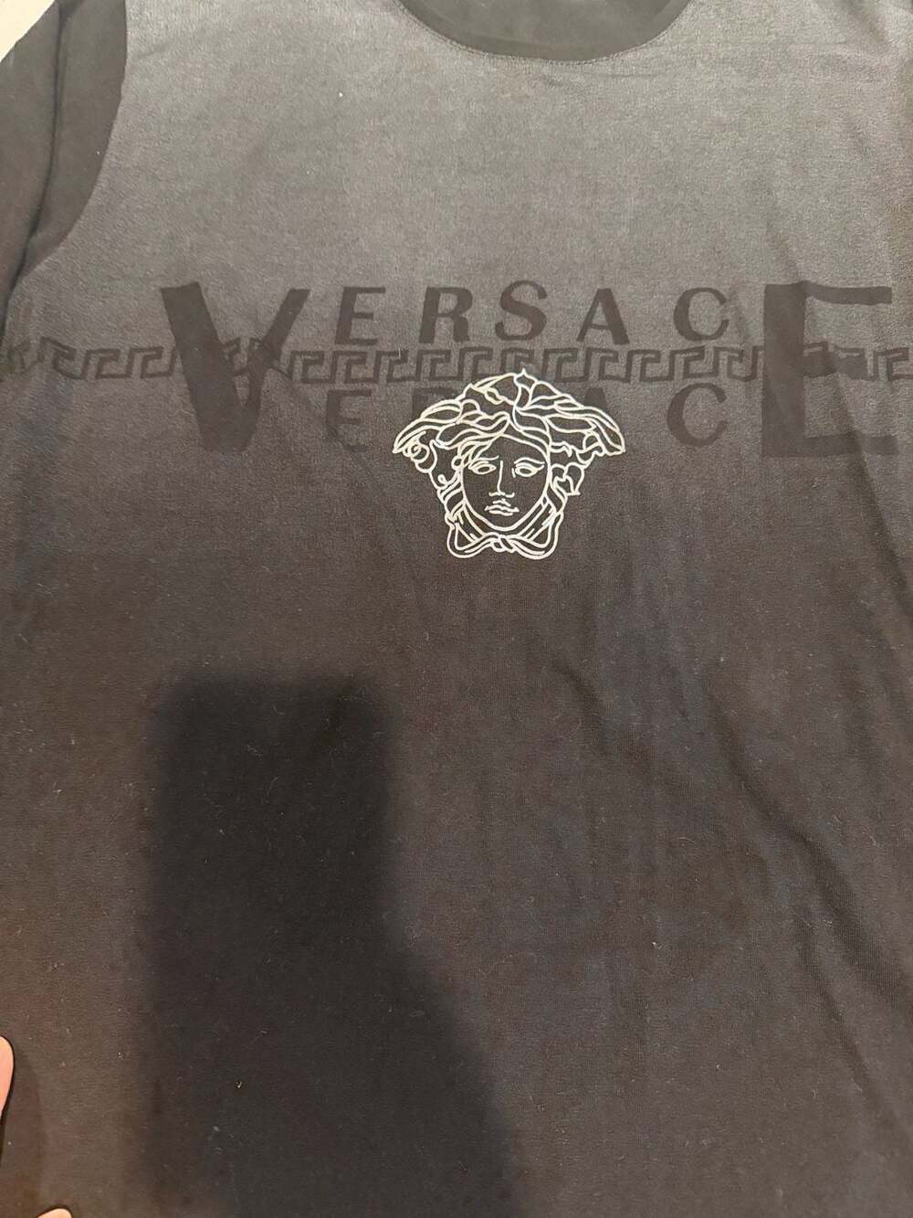 Versace - Picture 4 of 5